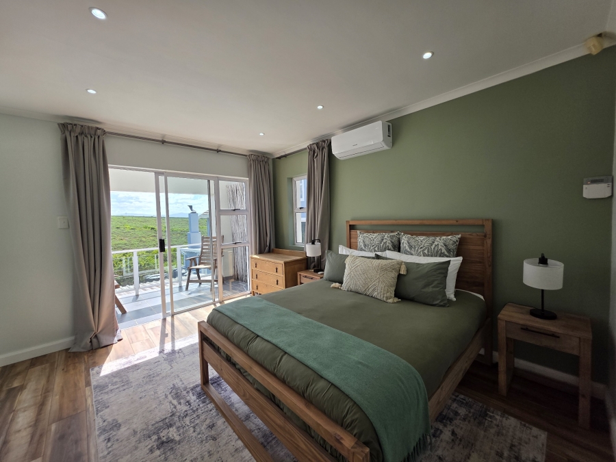 2 Bedroom Property for Sale in Wavecrest Eastern Cape